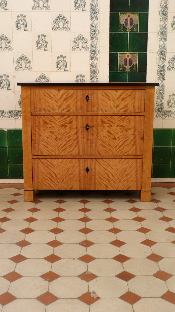 Biedermeier Kommode, Birke handpoliert um 1850 Biedermeier Kommode, Birke handpoliert um 1850