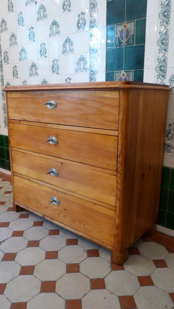 Spätbiedermeier Kommode mit Schreibklappe, Kiefer, um 1860 Spätbiedermeier Kommode mit Schreibklappe, Kiefer, um 1860