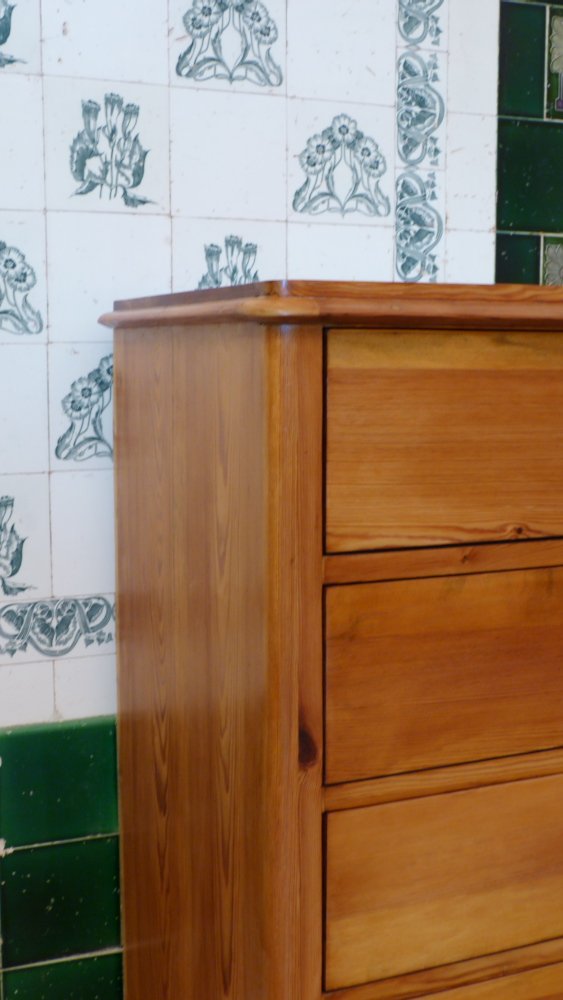 Spätbiedermeier Kommode mit Schreibklappe, Kiefer, um 1860 Spätbiedermeier Kommode mit Schreibklappe, Kiefer, um 1860
