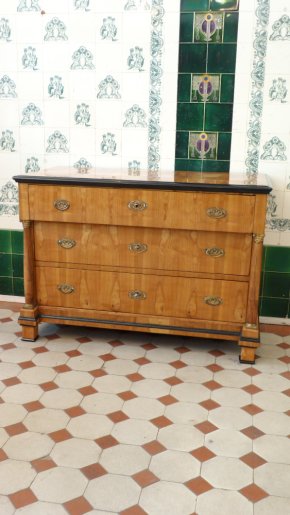 Biedermeier Kirschholzkommode mit Säulen, handpoliert um 1830