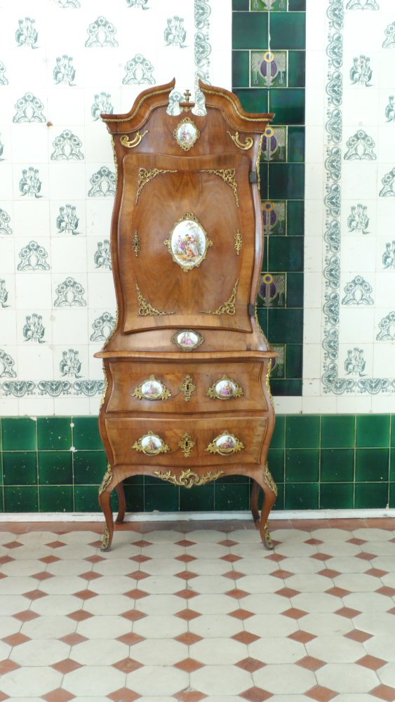 Seltener Aufsatzschrank, Dresdener Barock um 1890 Seltener Aufsatzschrank, Dresdener Barock um 1890