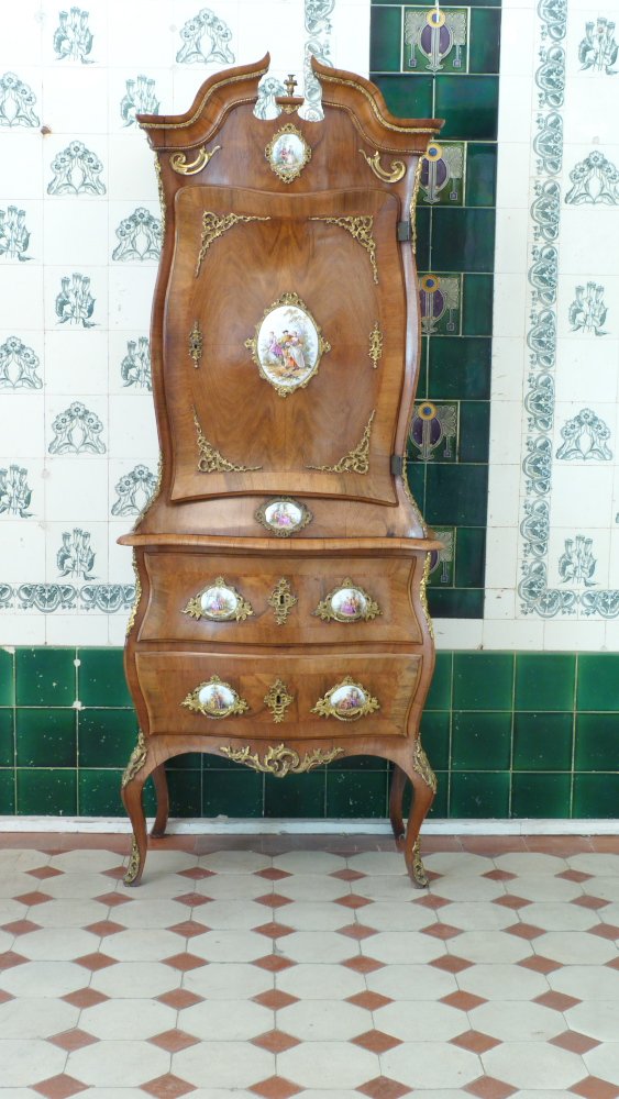 Seltener Aufsatzschrank, Dresdener Barock um 1890 Seltener Aufsatzschrank, Dresdener Barock um 1890