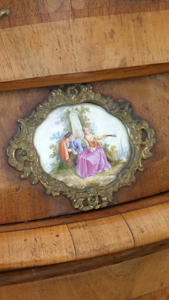 Seltener Aufsatzschrank, Dresdener Barock um 1890 Seltener Aufsatzschrank, Dresdener Barock um 1890