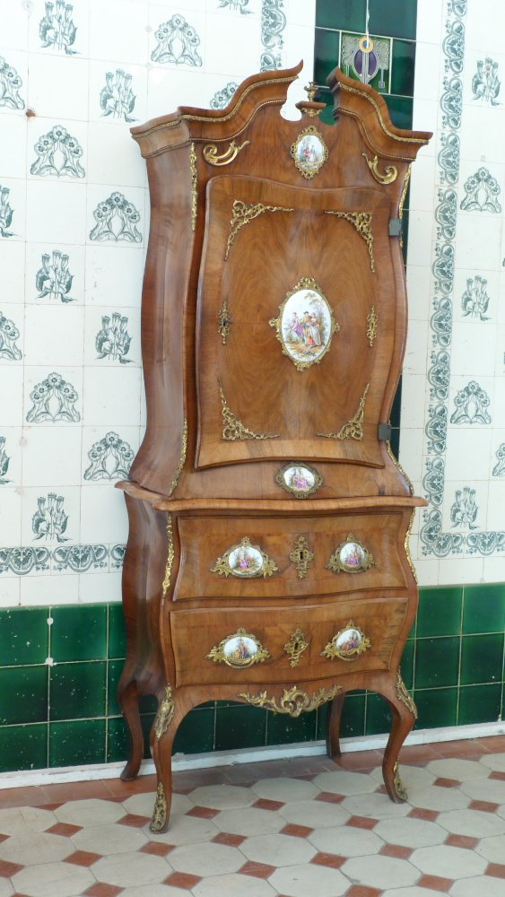 Seltener Aufsatzschrank, Dresdener Barock um 1890 Seltener Aufsatzschrank, Dresdener Barock um 1890