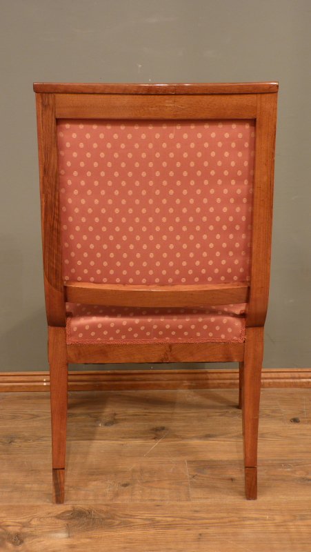 Antiker Biedermeier Sessel in Nussbaum, um 1850 Antiker Biedermeier Sessel in Nussbaum, um 1850