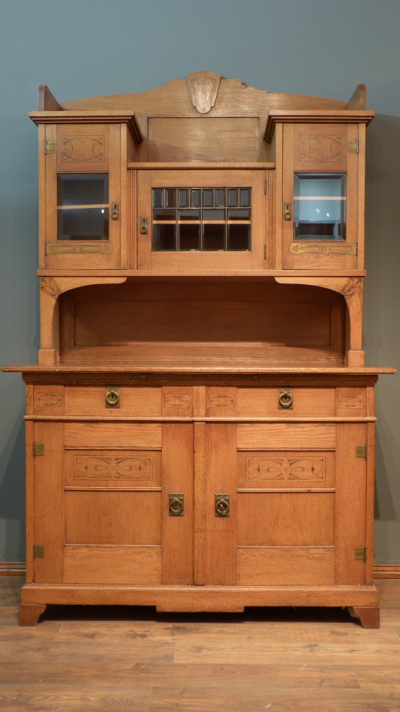 Seltenes Jugendstil Büffet, Eiche um 1910 Seltenes Jugendstil Büffet, Eiche um 1910