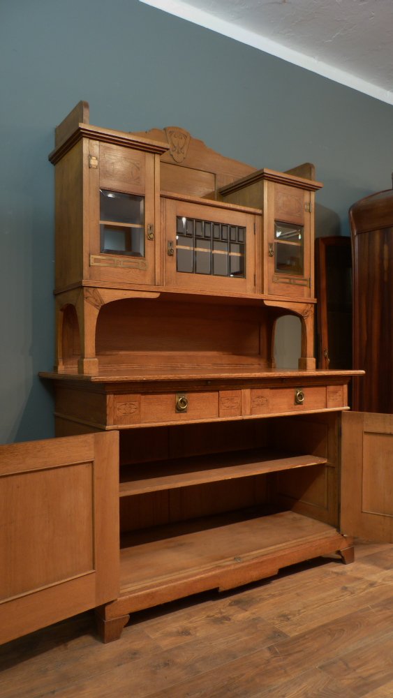 Seltenes Jugendstil Büffet, Eiche um 1910 Seltenes Jugendstil Büffet, Eiche um 1910