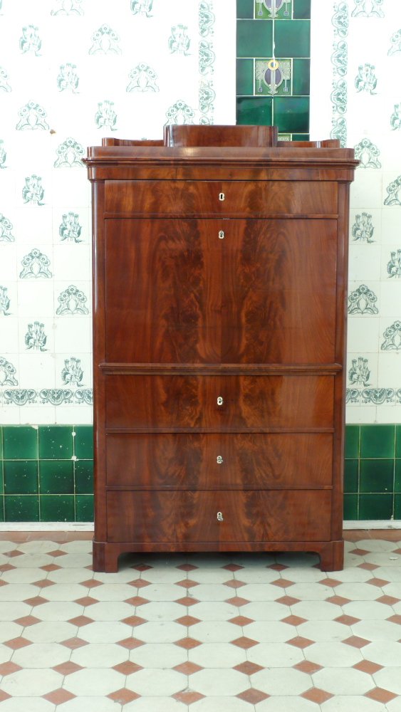 Biedermeier Sekretär, Mahagoni handpoliert um 1840 Biedermeier Sekretär, Mahagoni handpoliert um 1840