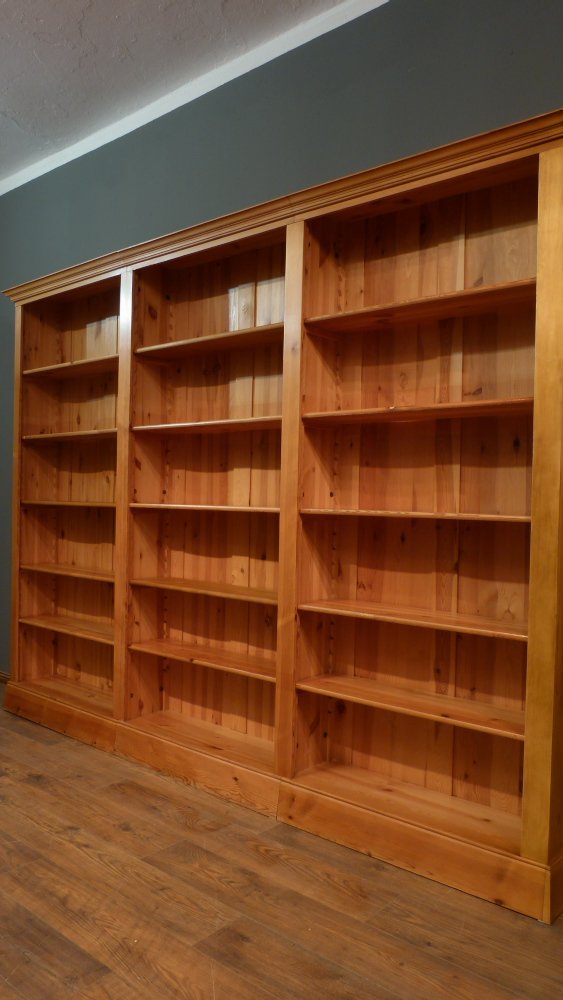 Bücherregal Massivholz, Kiefer, klassisch gestaltet Bücherregal Massivholz, Kiefer, klassisch gestaltet