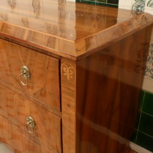 Klassische Biedermeier Kommode, Nussbaum um 1840
