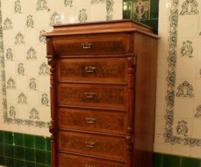 Prachtvolle Gründerzeit Kommode, Nussbaum um 1890