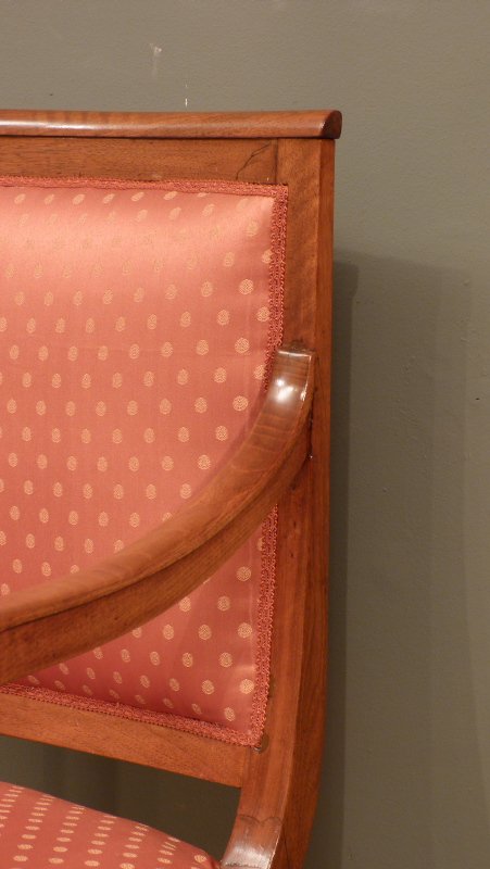 Antiker Biedermeier Sessel in Nussbaum, um 1850