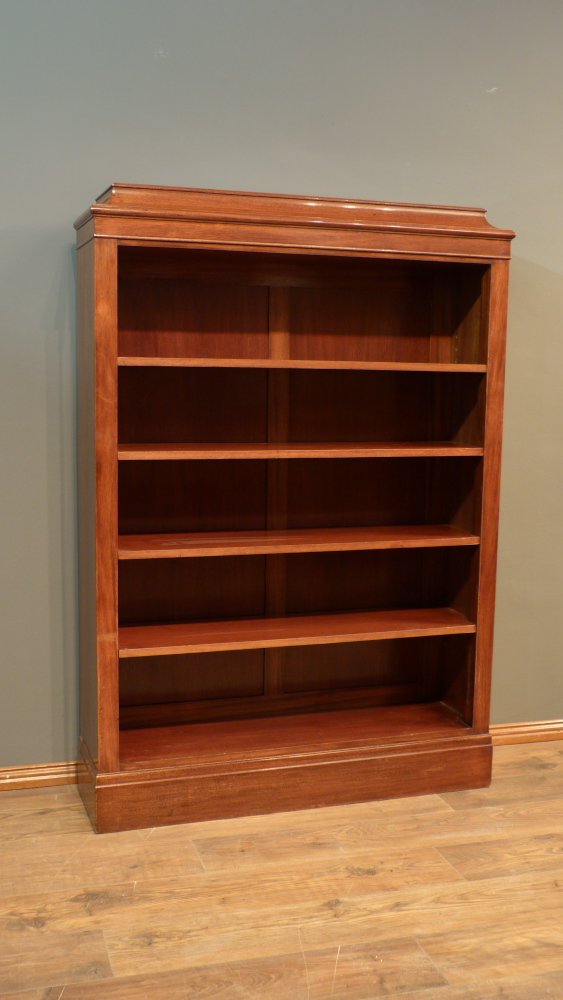 Biedermeier B&uuml;cherregal, Mahagoni um 1860