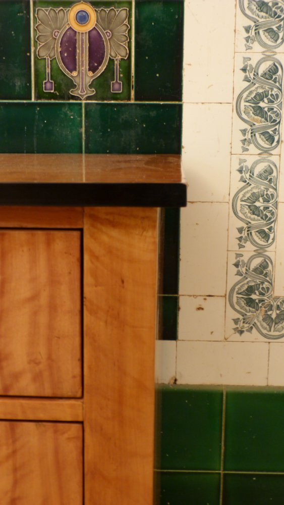 Biedermeier Kommode, Birke handpoliert um 1850