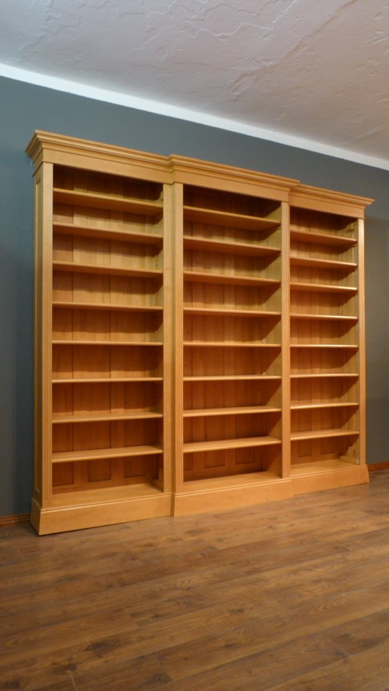 Klassisches B&uuml;cherregal mit drei Elementen, massiv Erle