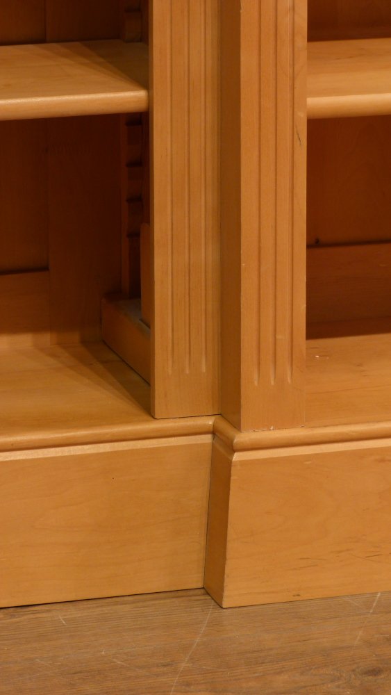 Klassisches B&uuml;cherregal mit drei Elementen, massiv Erle