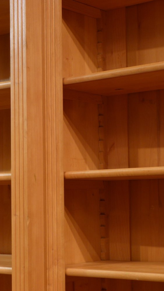 Klassisches B&uuml;cherregal mit drei Elementen, massiv Erle