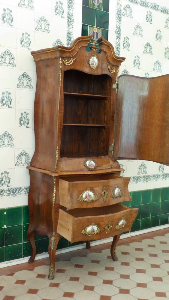 Seltener Aufsatzschrank, Dresdener Barock um 1890