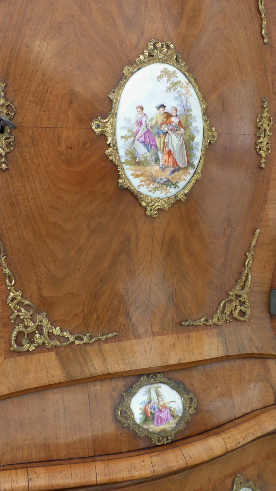 Seltener Aufsatzschrank, Dresdener Barock um 1890
