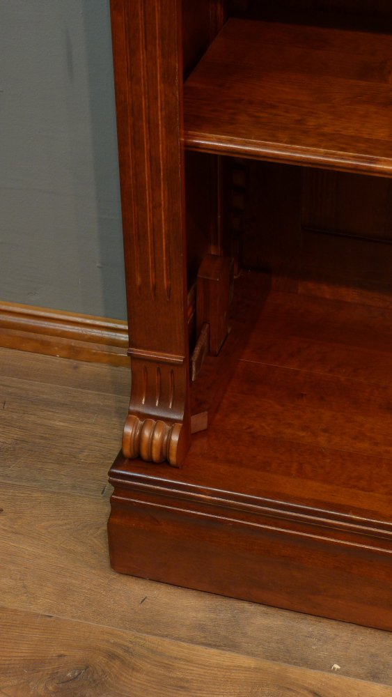 Gr&uuml;nderzeit Regalwand mit Beleuchtung, massiv Erle