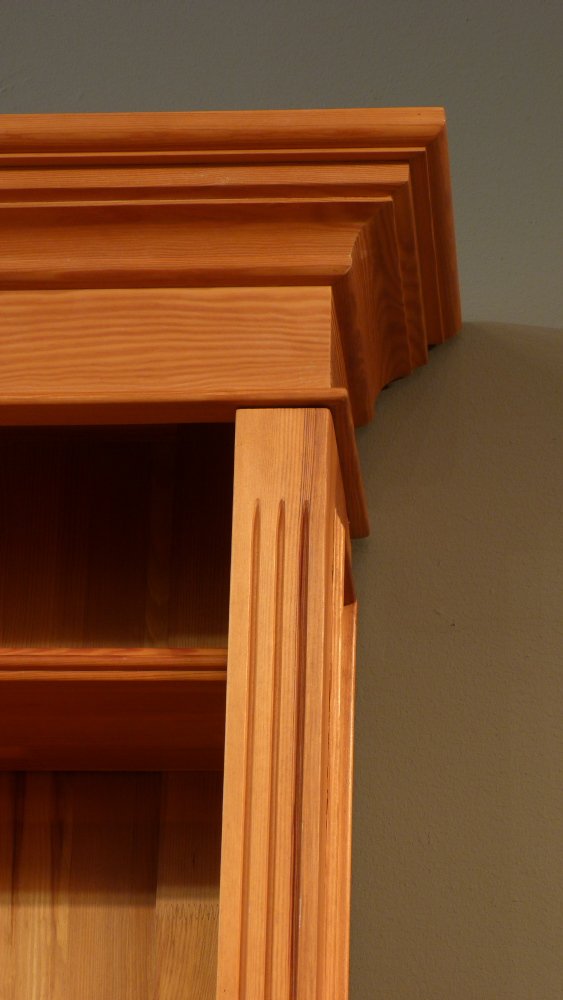 Klassisches B&uuml;cherregal, massiv Kiefer, komplett zerlegbar