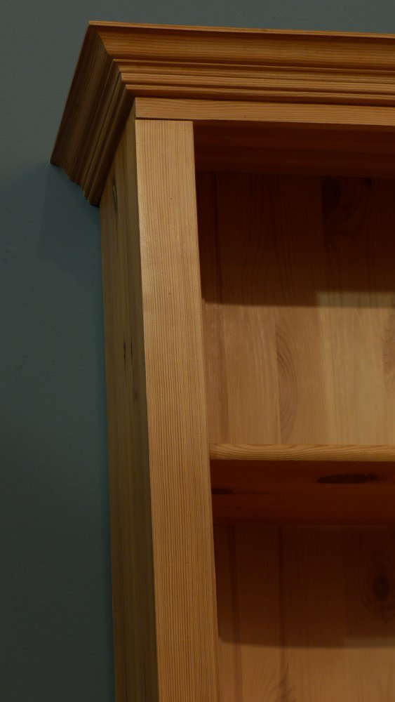 B&uuml;cherregal Massivholz, Kiefer, klassisch gestaltet