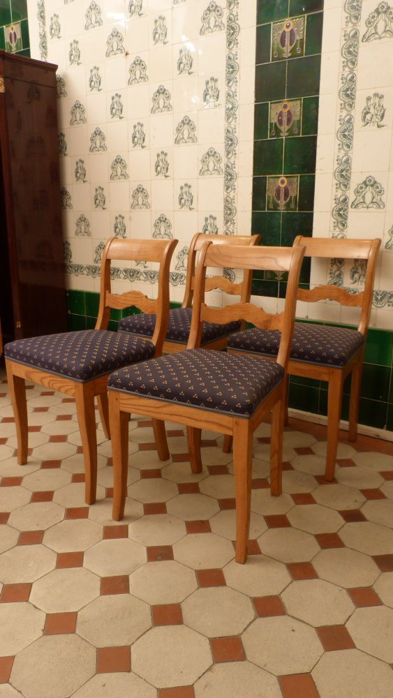 Vier Biedermeierst&uuml;hle, Esche um 1860