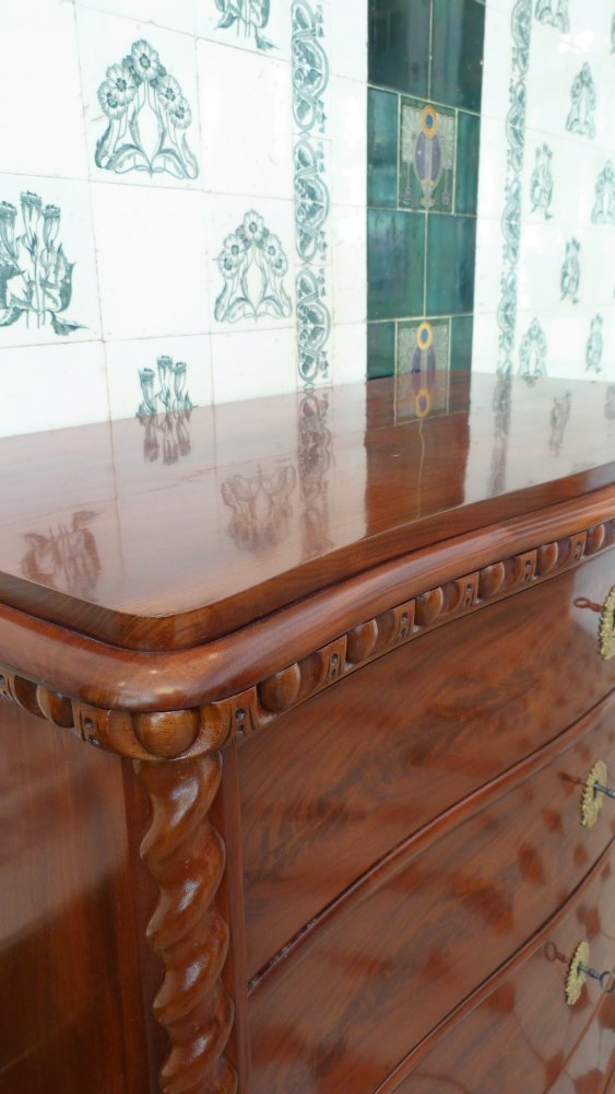 Viersch&uuml;bige Kommode, Mahagoni handpoliert um 1880